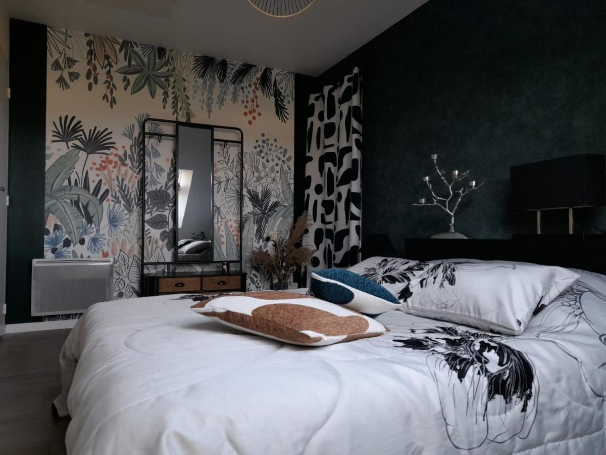 Chambre Dans Un Ecrin De Verdure Bed & Breakfast Angrie Bagian luar foto