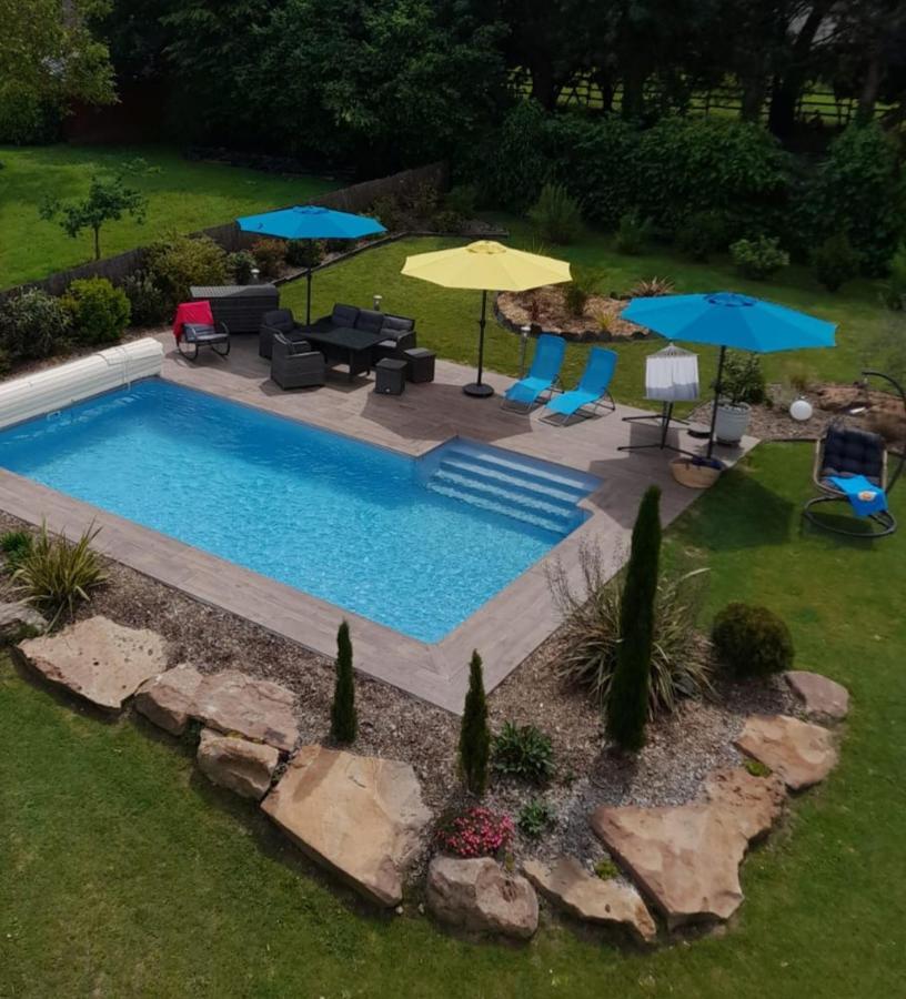 Chambre Dans Un Ecrin De Verdure Bed & Breakfast Angrie Bagian luar foto