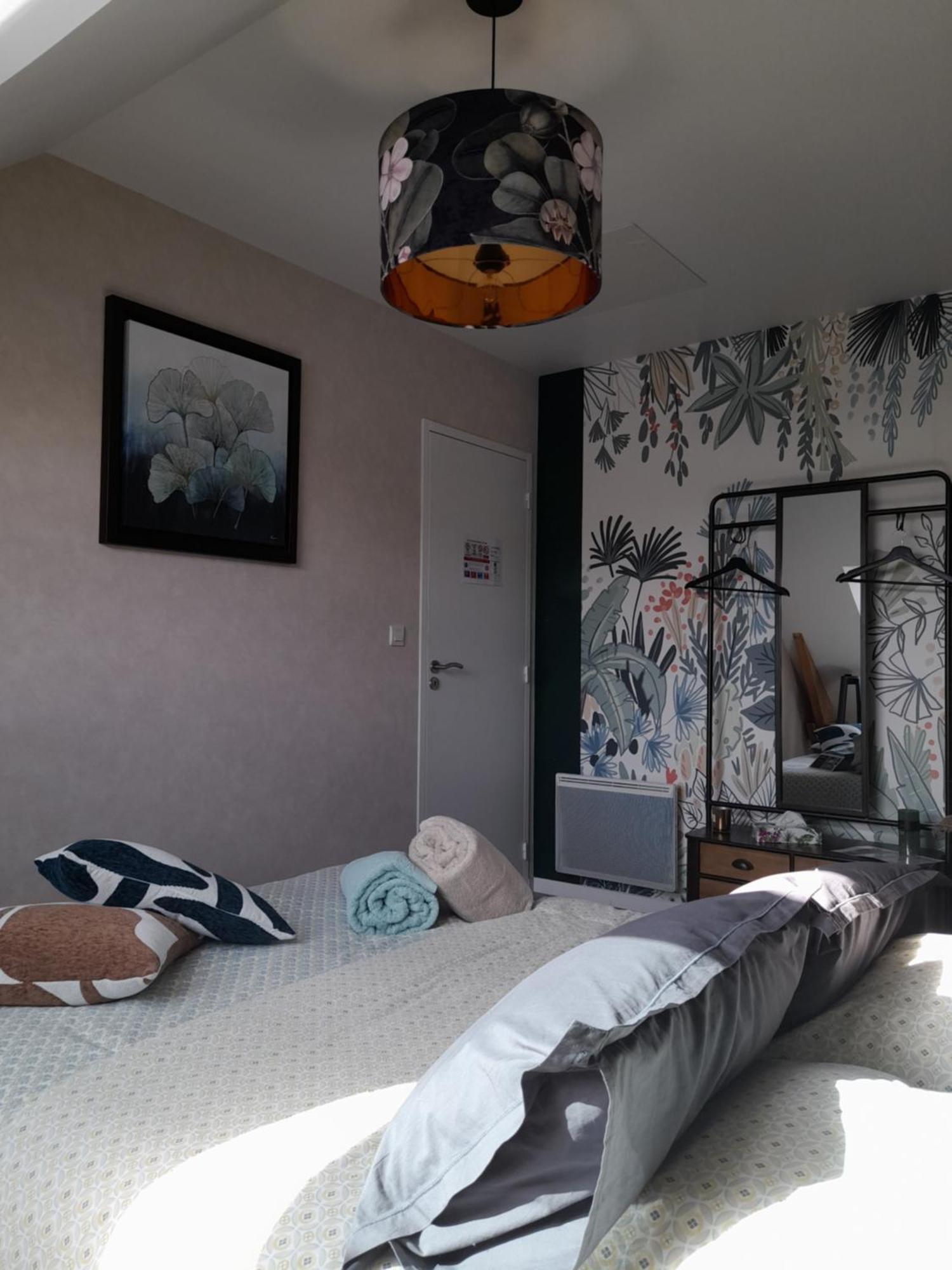 Chambre Dans Un Ecrin De Verdure Bed & Breakfast Angrie Bagian luar foto