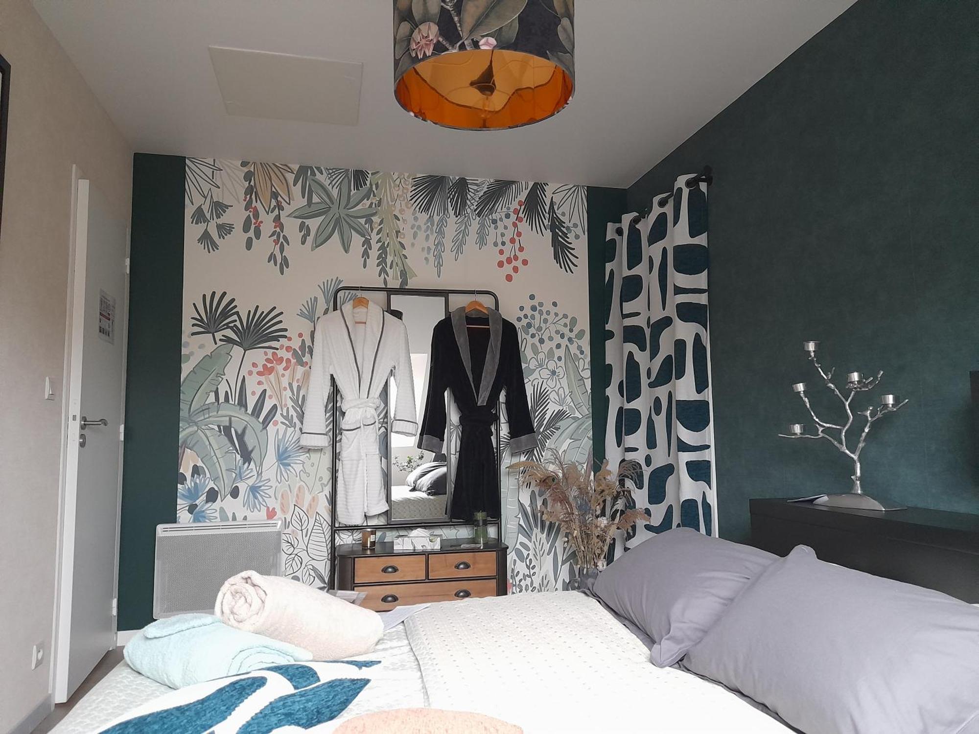 Chambre Dans Un Ecrin De Verdure Bed & Breakfast Angrie Bagian luar foto