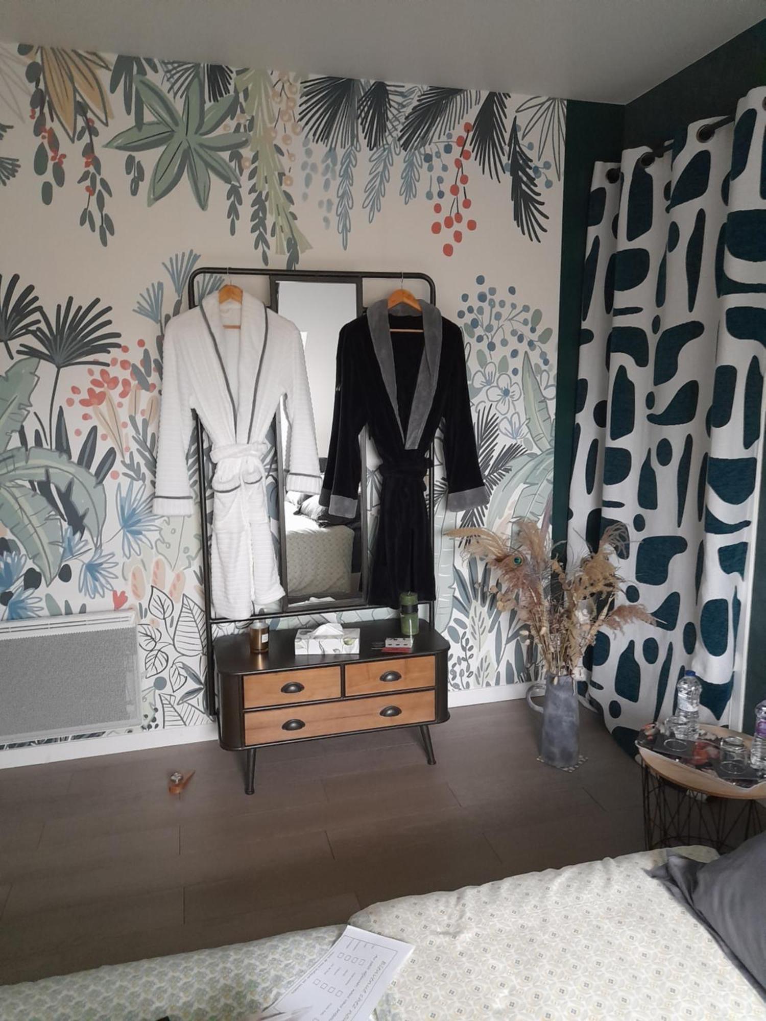 Chambre Dans Un Ecrin De Verdure Bed & Breakfast Angrie Bagian luar foto