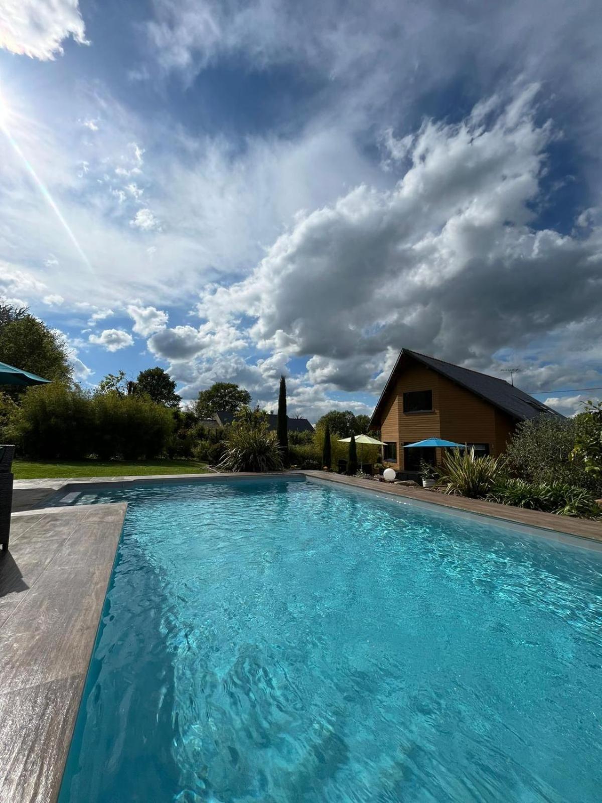 Chambre Dans Un Ecrin De Verdure Bed & Breakfast Angrie Bagian luar foto